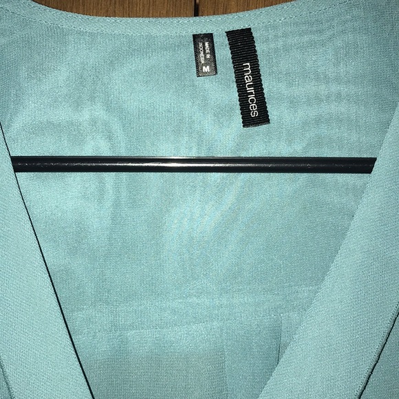 Maurice’s blouse sheer - Picture 2 of 2